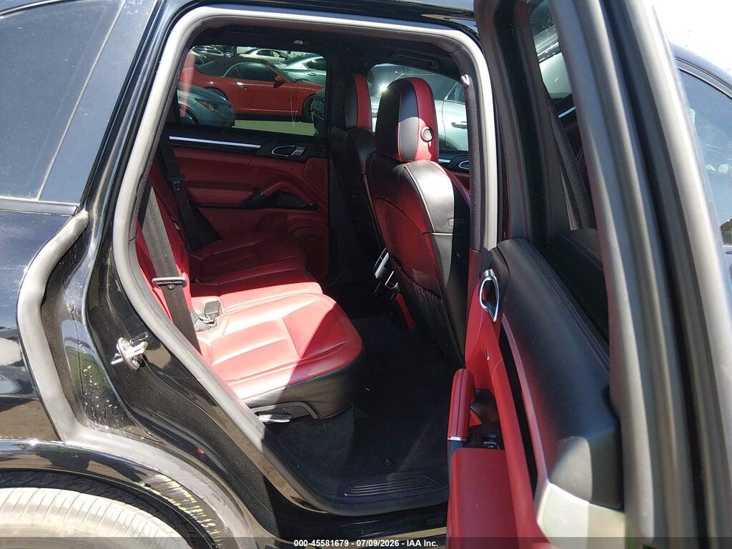 WP1AA2A2XJKA07748 2018 PORSCHE CAYENNE photo no. 8