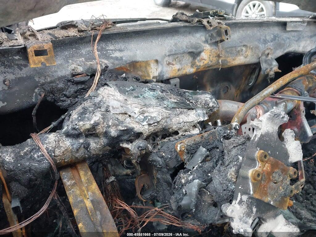 1FMCU94104KA53649 2004 FORD ESCAPE photo no. 7