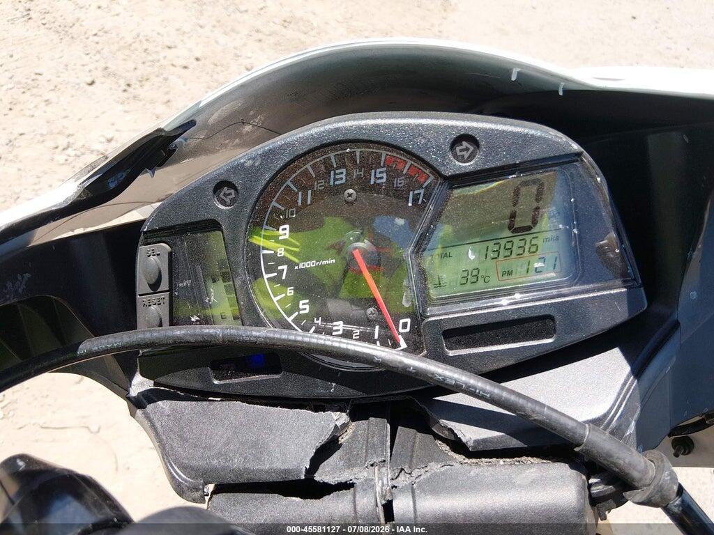 JH2PC40H1HK300074 2017 HONDA CBR600 photo no. 7