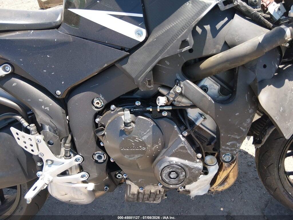 JH2PC40H1HK300074 2017 HONDA CBR600 photo no. 8