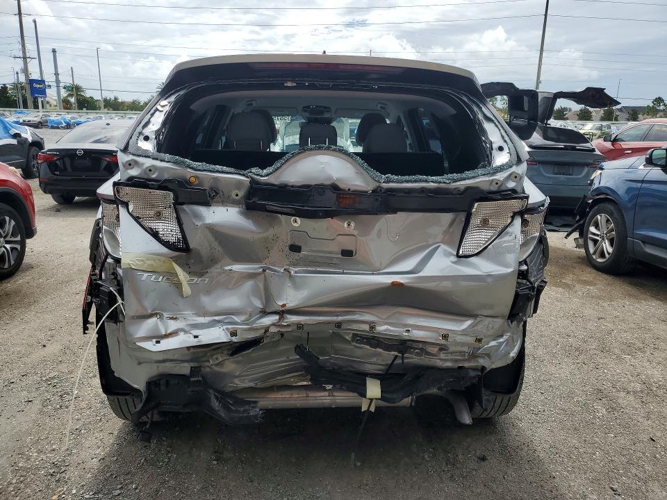 2025 HYUNDAI TUCSON SE — Фото 6 из 14