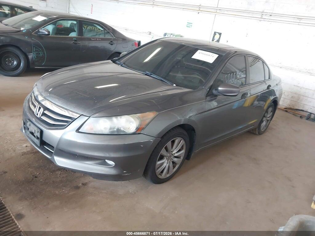 1HGCP3F85BA004387 2011 HONDA ACCORD photo no. 2