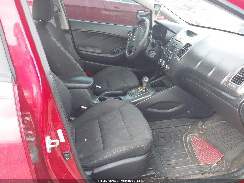 KNAFK4A6XG5595366 2016 KIA FORTE photo no. 5