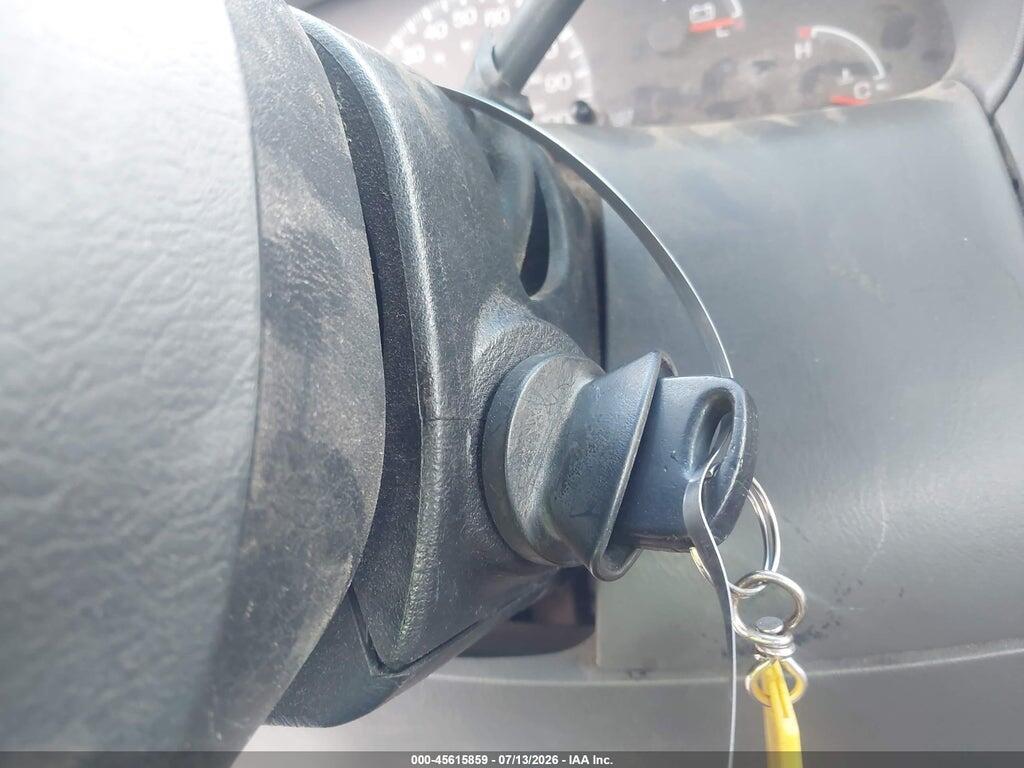 1FTRX17W2YKB40117 2000 FORD F-150 photo no. 11