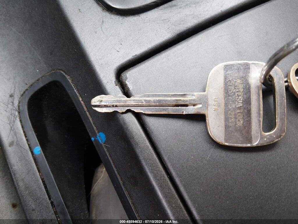 4T1BE32K84U280643 2004 TOYOTA CAMRY photo no. 11