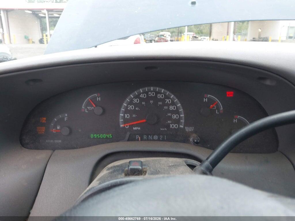 1FTRF17232KC51119 2002 FORD F-150 photo no. 7