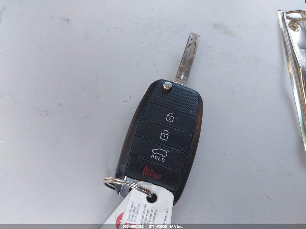 KNDJN2A24H7496649 2017 KIA SOUL photo no. 11