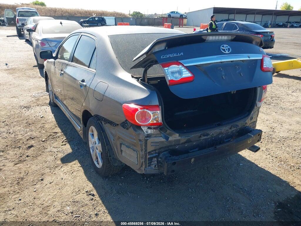 5YFBU4EE8DP204923 2013 TOYOTA COROLLA photo no. 3