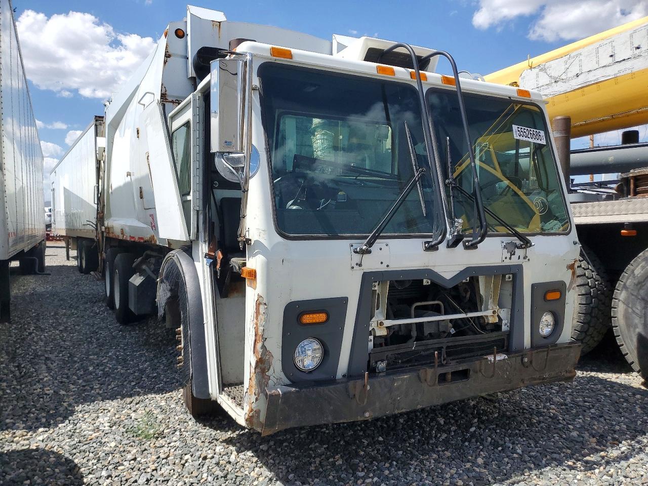 2013 MACK LEU613 1M2AU04C6DM007848