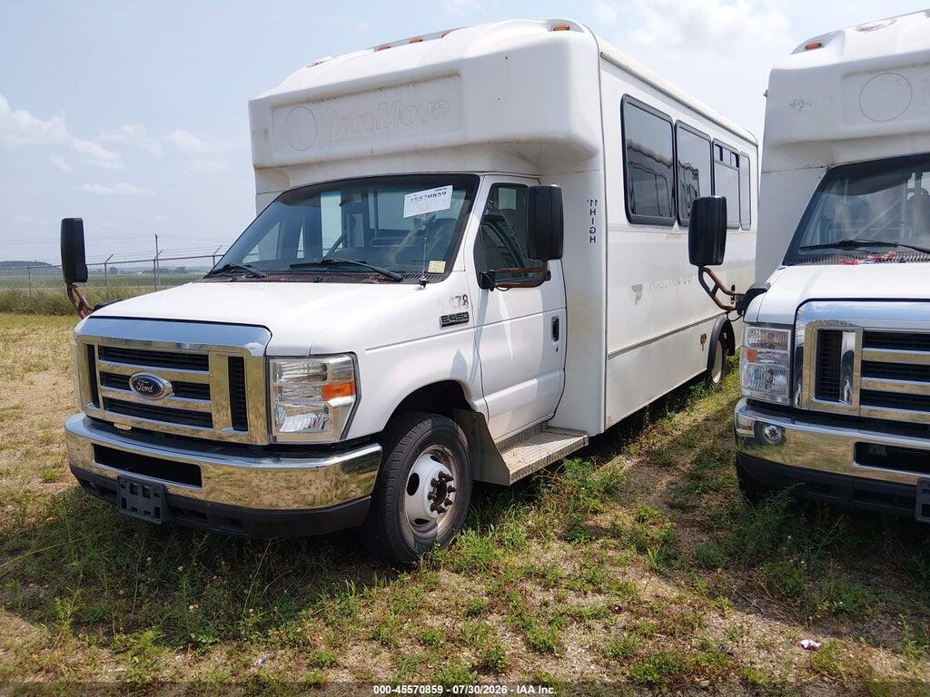 1FDFE4FS9JDC36311 2018 FORD E-450 CUTAWAY photo no. 2