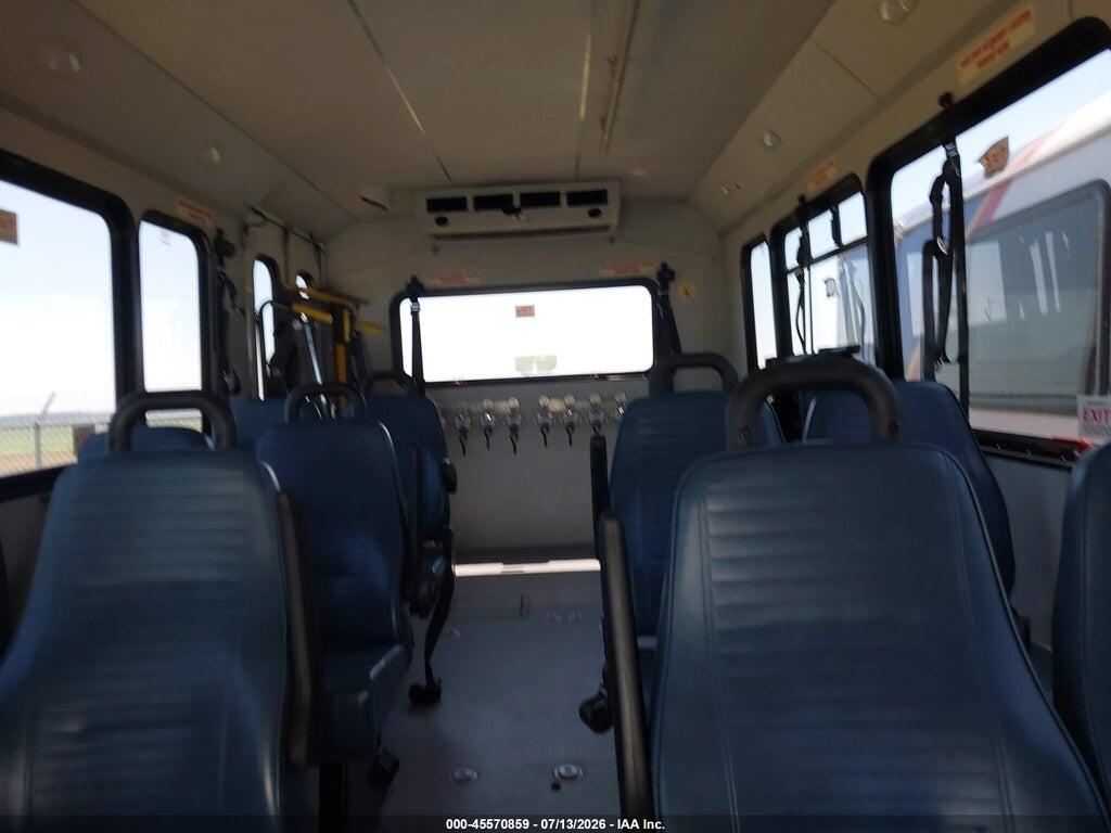 1FDFE4FS9JDC36311 2018 FORD E-450 CUTAWAY photo no. 6