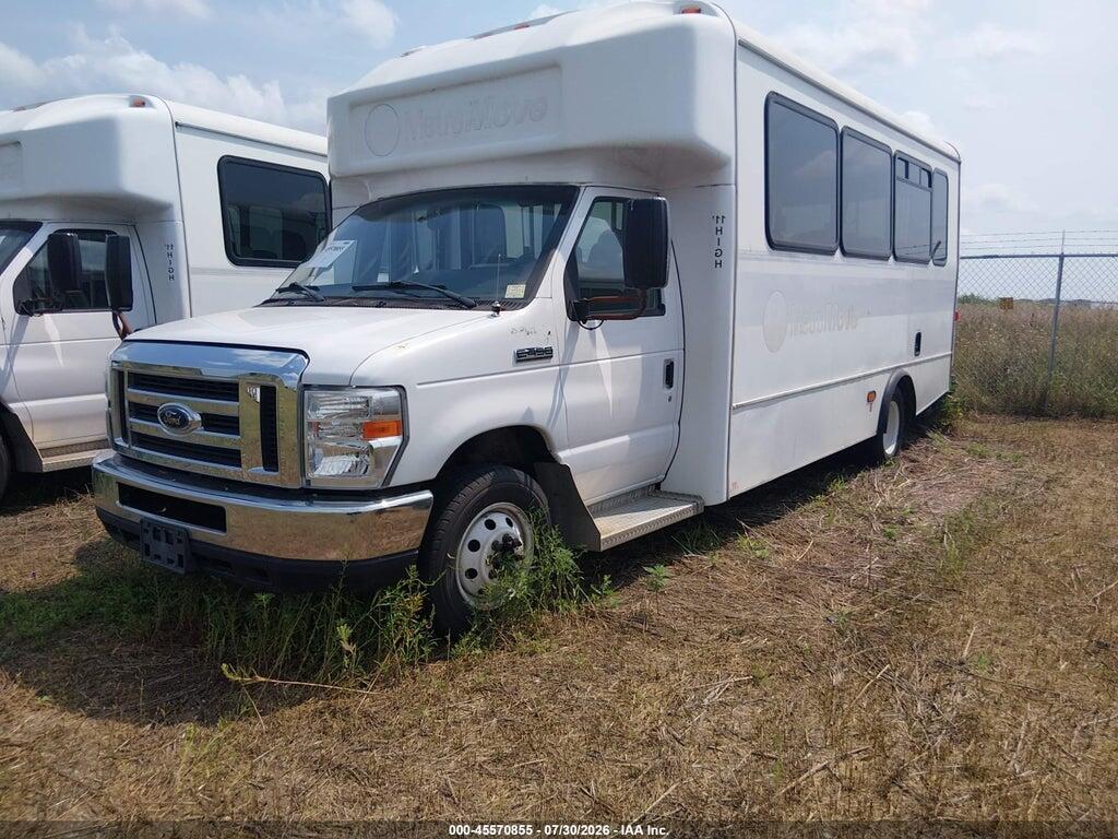 1FDFE4FS5JDC37293 2018 FORD E-450 CUTAWAY photo no. 2