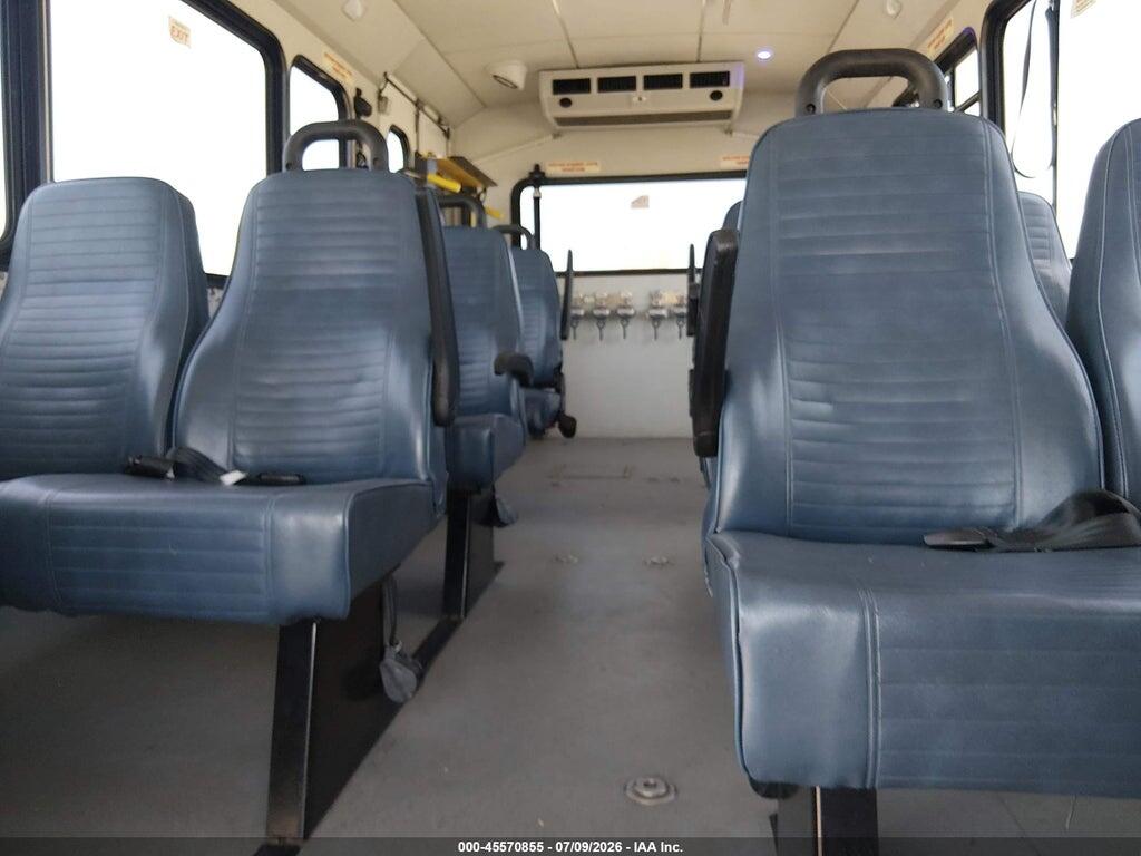 1FDFE4FS5JDC37293 2018 FORD E-450 CUTAWAY photo no. 7