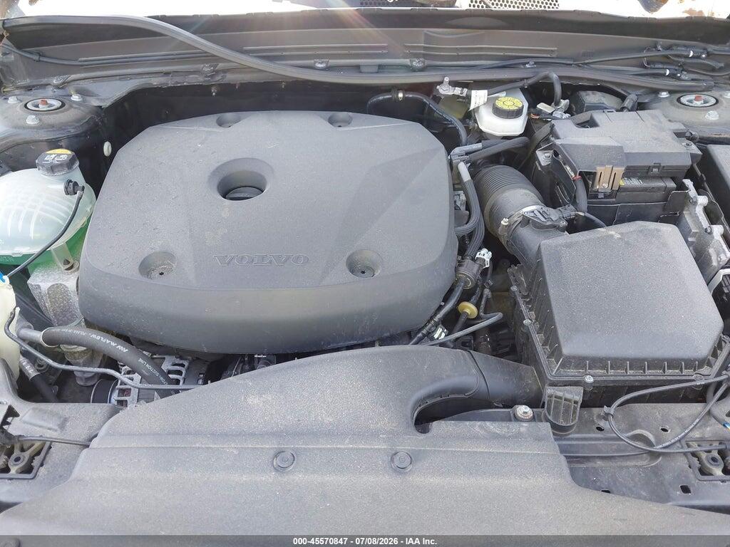 YV4162UL8M2508307 2021 VOLVO XC40 photo no. 10