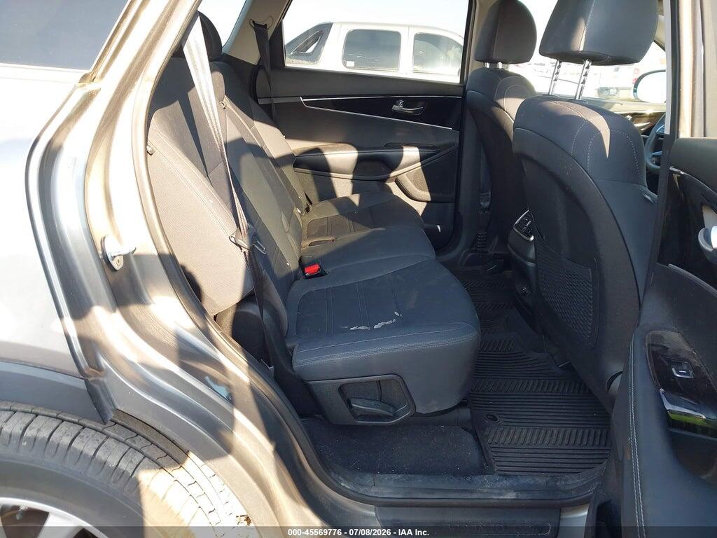 5XYPG4A3XKG476442 2019 KIA SORENTO photo no. 8