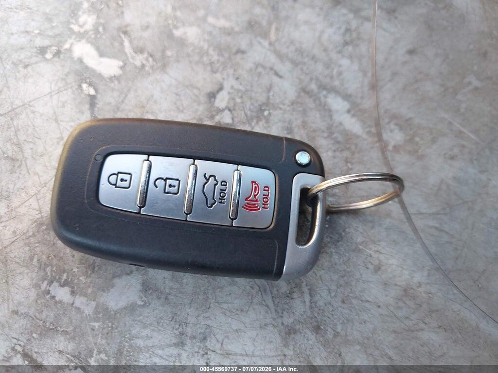 5NPEC4AC5BH083007 2011 HYUNDAI SONATA photo no. 11