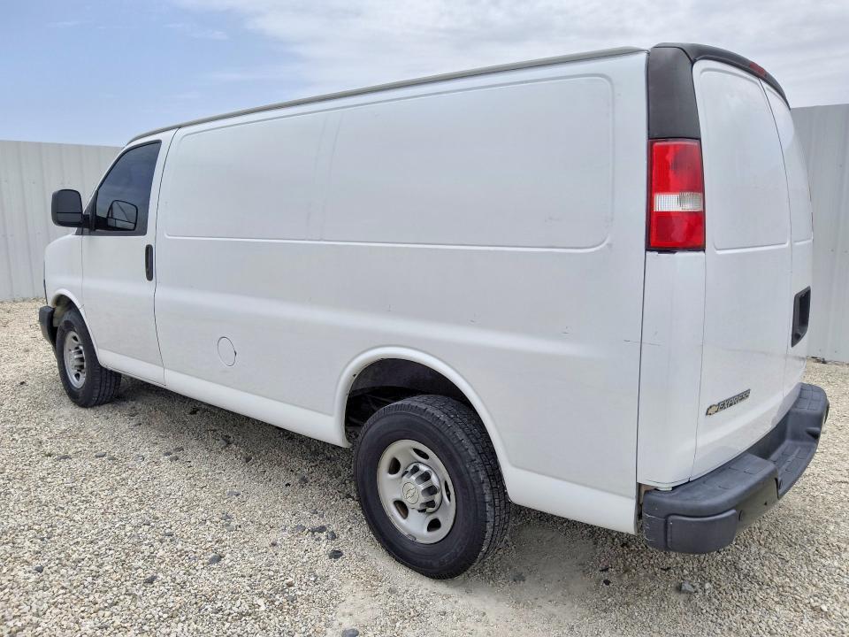 2019 CHEVROLET EXPRESS G2500 — Фото 2 из 13