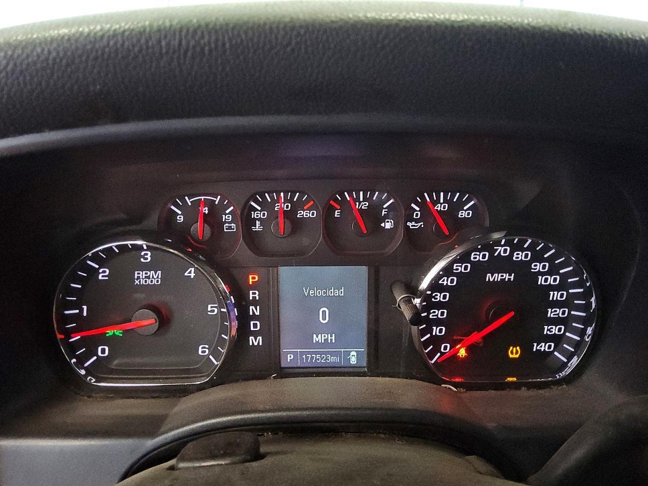 2015 CHEVROLET SILVERADO C1500 — Фото 9 из 12