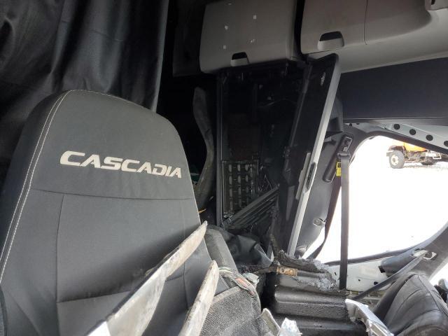 2018 FREIGHTLINER CASCADIA 126 SEMI TRUCK — Фото 6 из 10