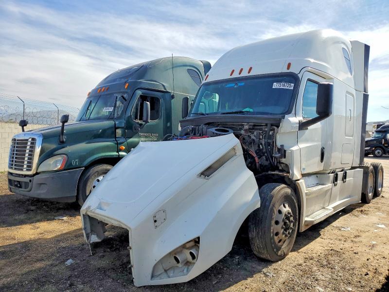 3AKJHHFG9JSJJ1479 2018 FREIGHTLINER CASCADIA 126 photo no. 2