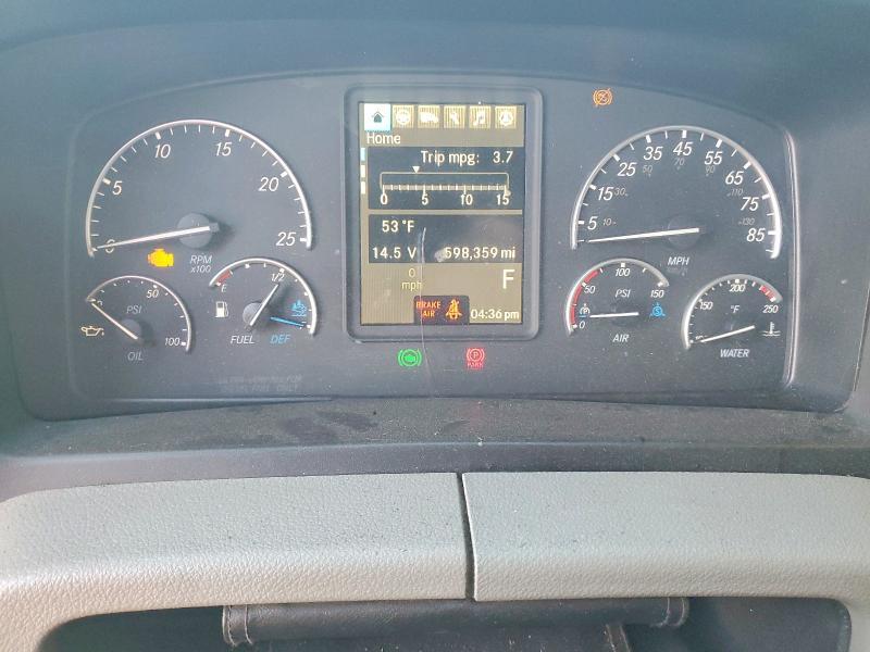 3AKJHHFG9JSJJ1479 2018 FREIGHTLINER CASCADIA 126 photo no. 8