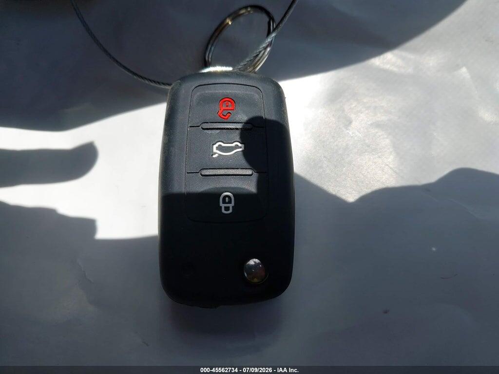 3VWLX7AJ1DM391409 2013 VOLKSWAGEN JETTA photo no. 11
