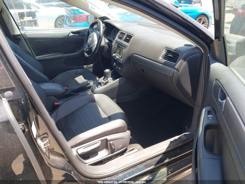 3VWLX7AJ1DM391409 2013 VOLKSWAGEN JETTA photo no. 5