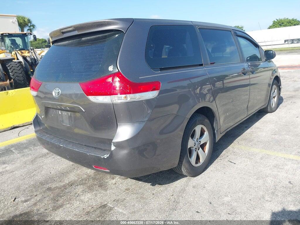 5TDZK3DC9CS192009 2012 TOYOTA SIENNA photo no. 4