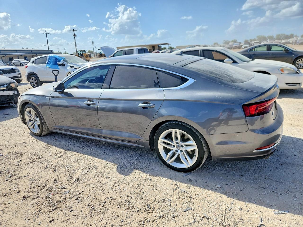WAUANCF53KA062741 2019 AUDI A5 photo no. 2