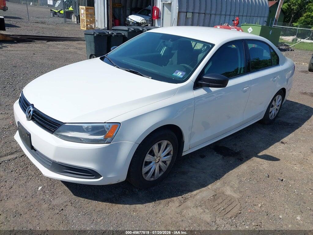 3VW2K7AJ2EM209549 2014 VOLKSWAGEN JETTA photo no. 2