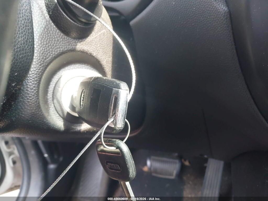 KNDJP3A55E7081538 2014 KIA SOUL photo no. 11