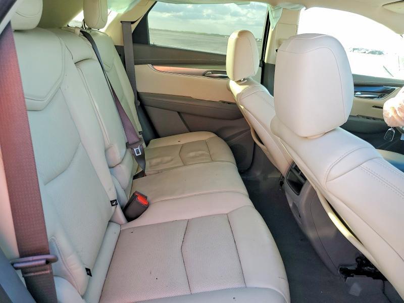 2018 CADILLAC XT5 LUXURY — Фото 10 из 13