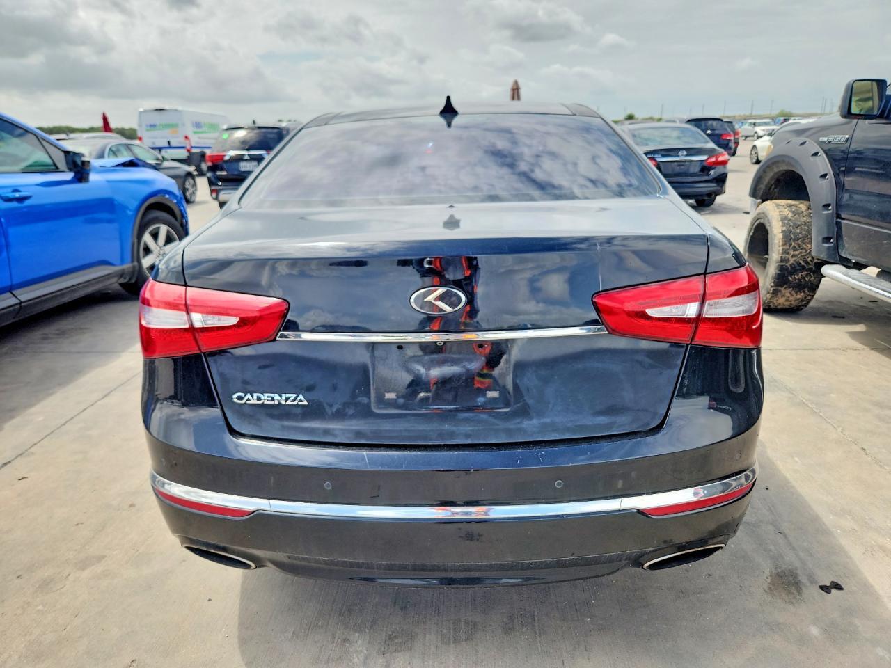 2016 KIA CADENZA LUXURY — Фото 6 из 12