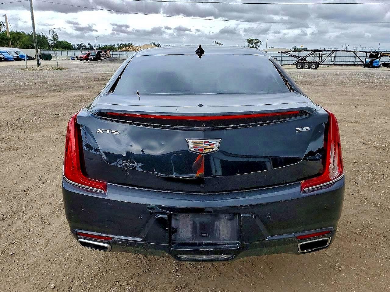 2018 CADILLAC XTS LUXURY — Фото 6 из 13