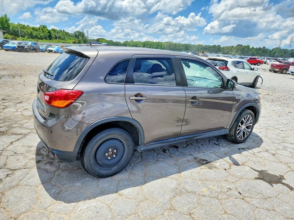 2017 MITSUBISHI OUTLANDER SPORT ES — Фото 3 из 13