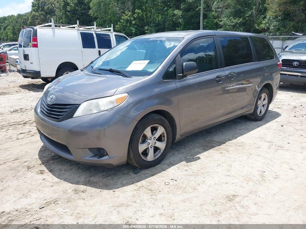 5TDZZ3DC9HS879042 2017 TOYOTA SIENNA photo no. 2