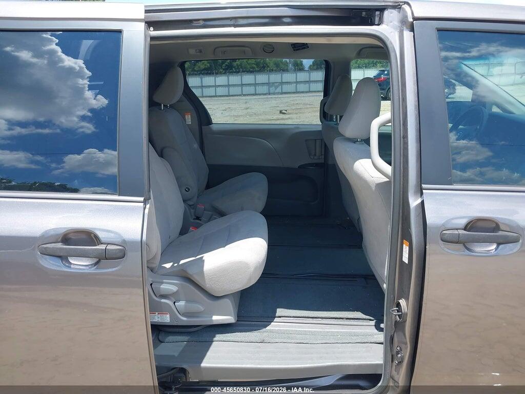5TDZZ3DC9HS879042 2017 TOYOTA SIENNA photo no. 8