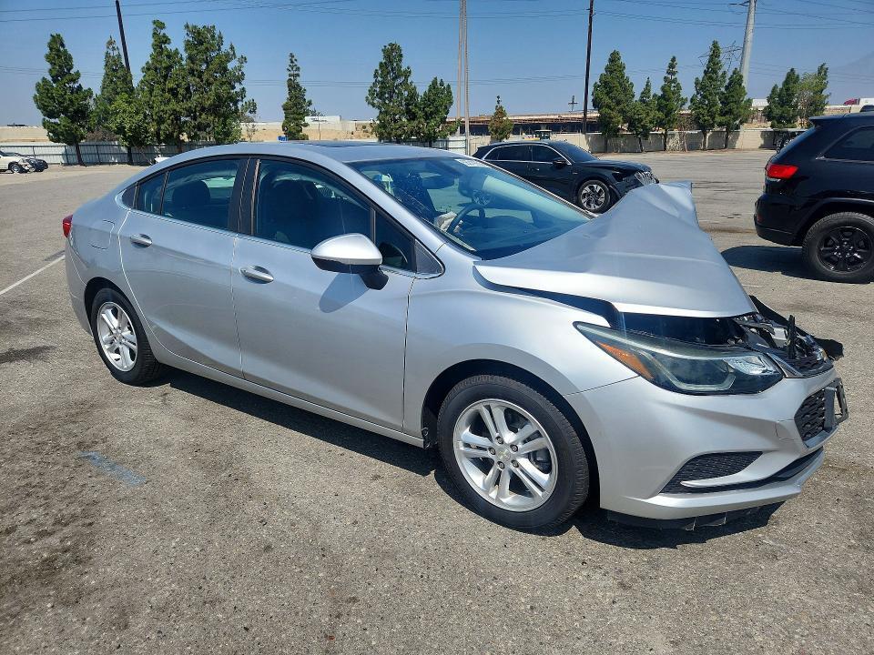 2018 CHEVROLET CRUZE — Фото 4 из 12