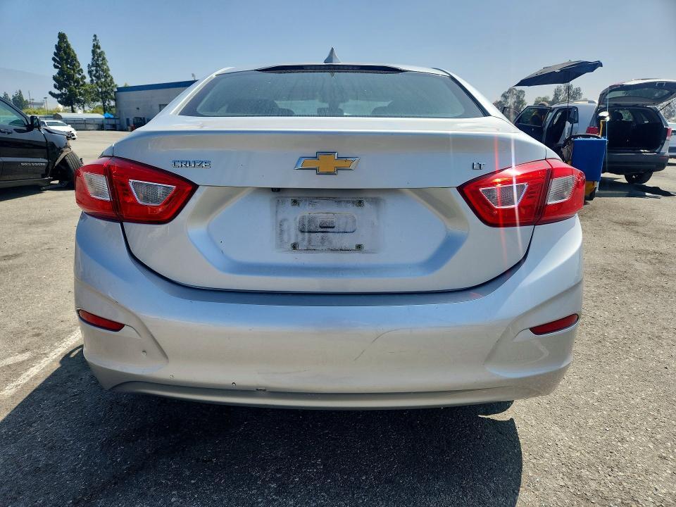 2018 CHEVROLET CRUZE — Фото 6 из 12
