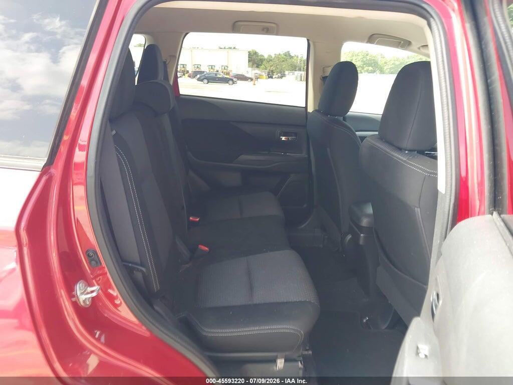 JA4AD2A36HZ050769 2017 MITSUBISHI OUTLANDER photo no. 8