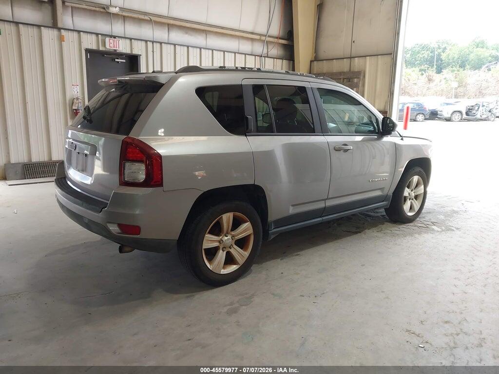 1C4NJCBA0HD123859 2017 JEEP COMPASS photo no. 4
