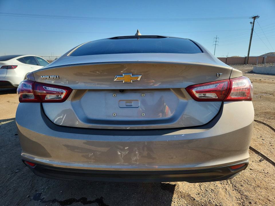 2022 CHEVROLET MALIBU LT — Фото 6 из 12