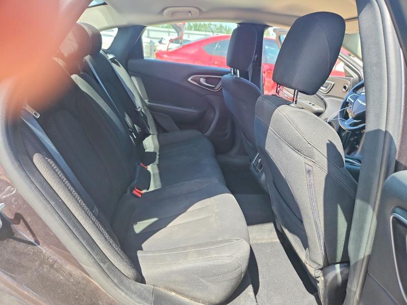 1C3CCCAB9GN158683 2016 CHRYSLER 200 photo no. 10