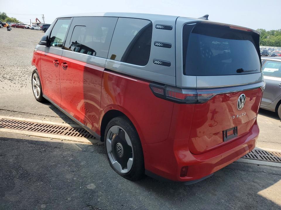 2025 VOLKSWAGEN ID BUZZ PRO S PLUS — Фото 2 из 14