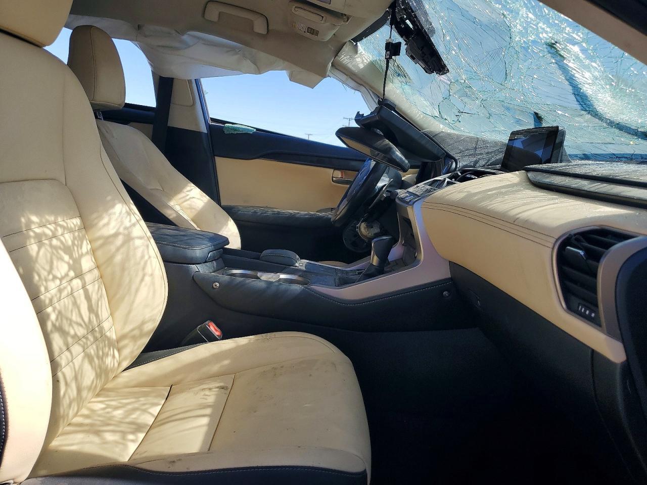 2020 LEXUS NX 300 BASE — Фото 7 из 13