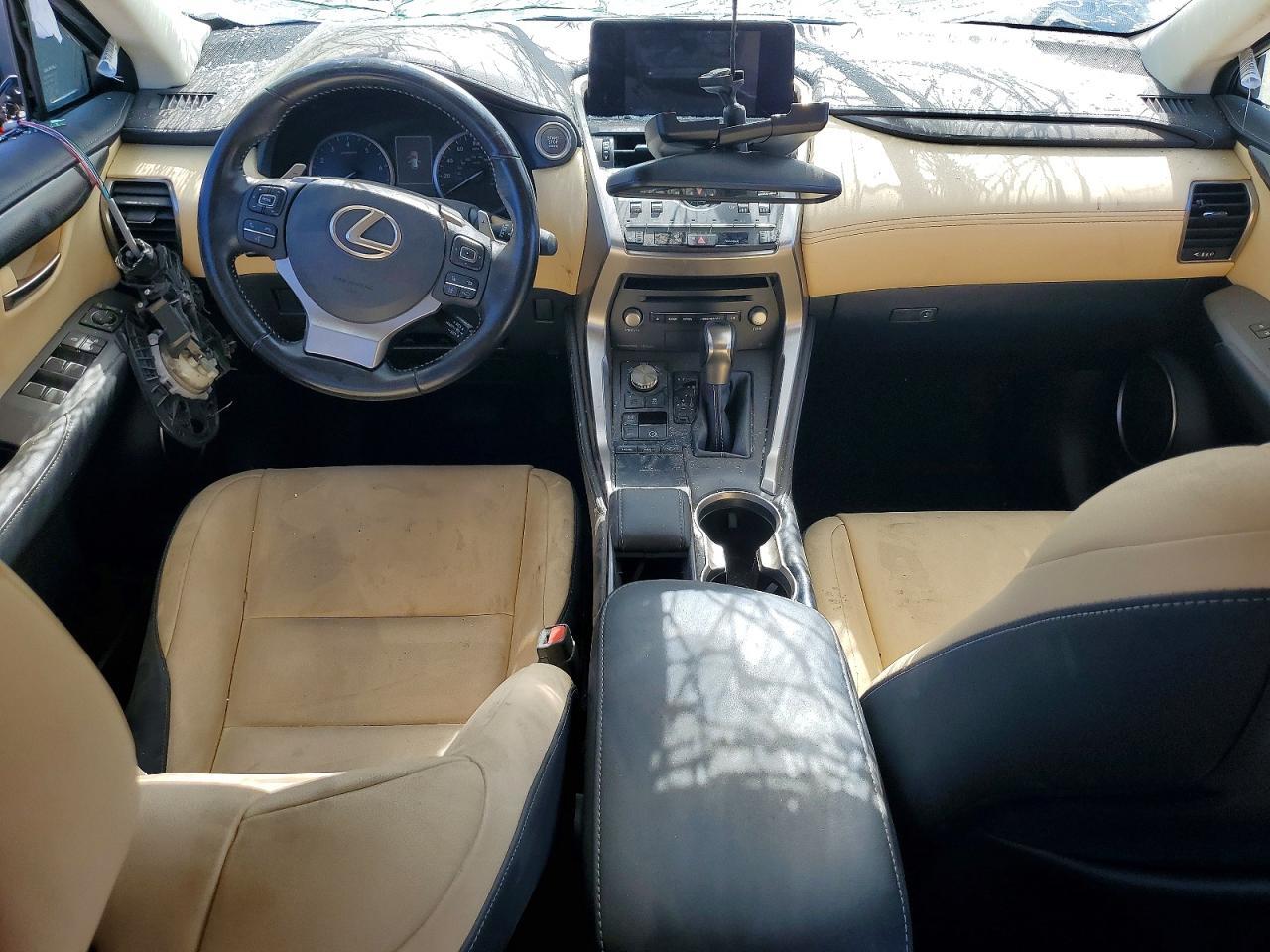 2020 LEXUS NX 300 BASE — Фото 8 из 13