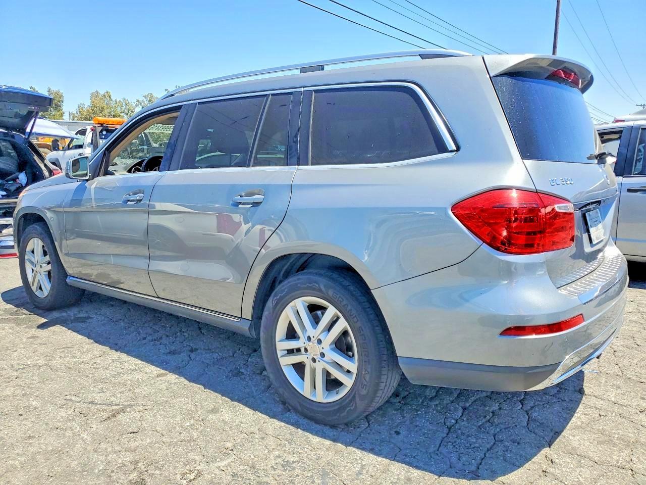 2014 MERCEDES-BENZ GL 350 BLUETEC — Фото 2 из 13