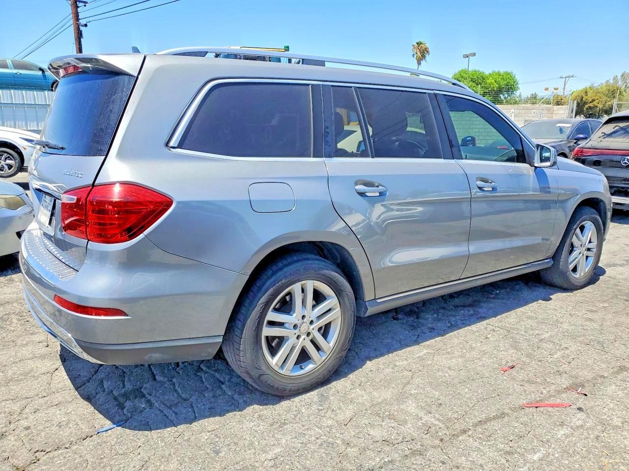 2014 MERCEDES-BENZ GL 350 BLUETEC — Фото 3 из 13