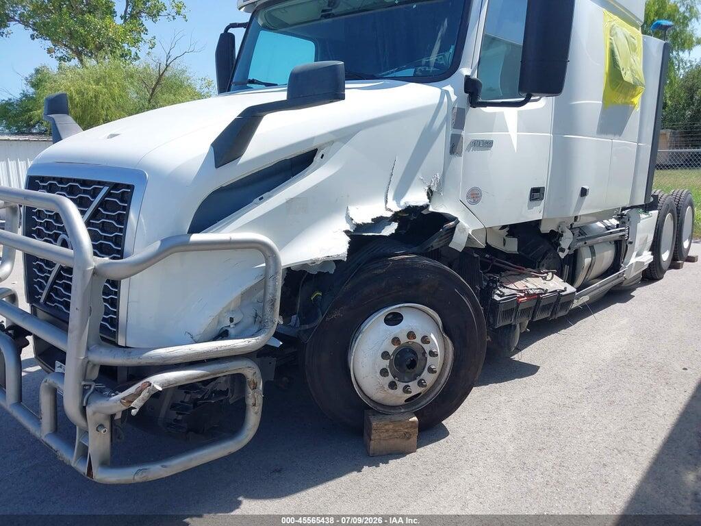 4V4NC9EH8RN339917 2024 VOLVO VNL photo no. 11