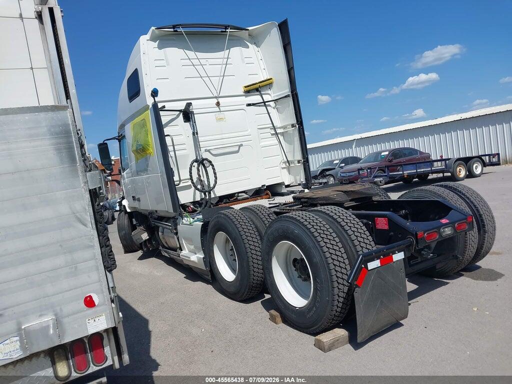 4V4NC9EH8RN339917 2024 VOLVO VNL photo no. 3